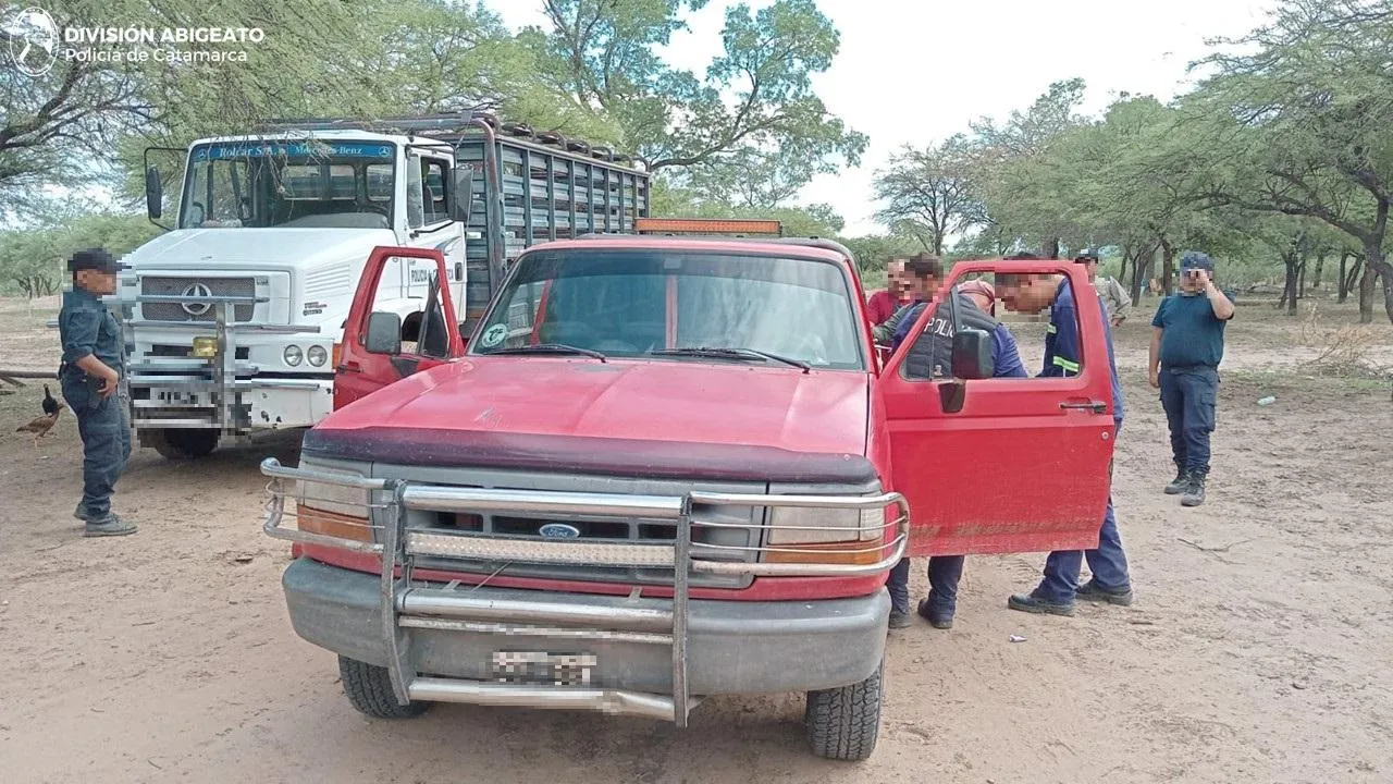 Policías sofocaron un incendio en un local de venta de comidas