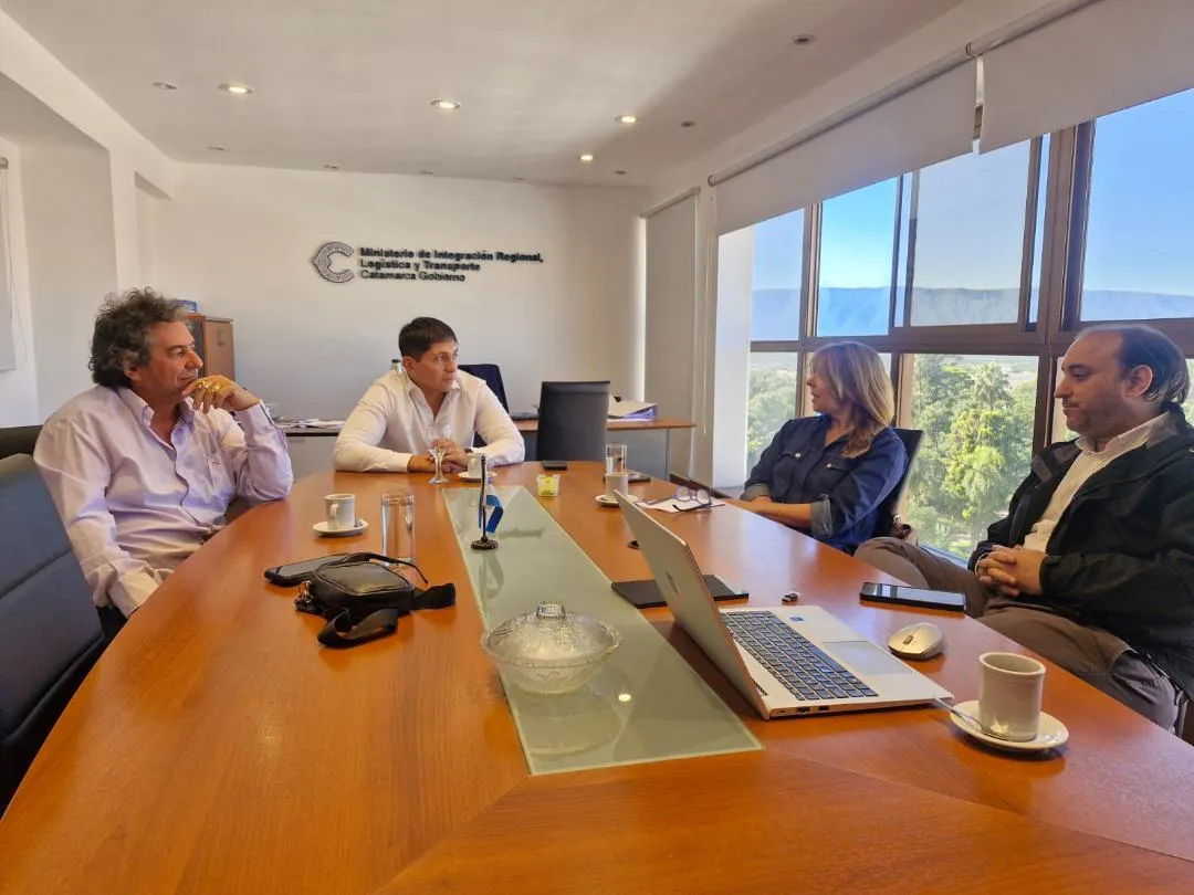 Por qué aparecen marcas de medias en las piernas y cuándo son una señal de alarma