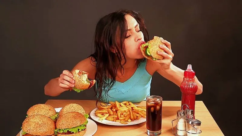 ¿Por qué es mejor comer las frutas y verduras con piel?