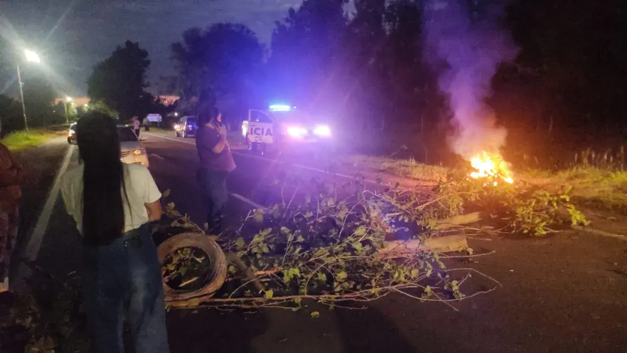 Por reclamos, corte de ruta en Los Altos
