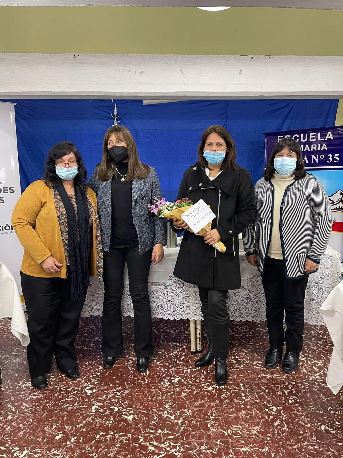 Puso un cartel cansado de no conseguir trabajadores y desató una ola de repudio