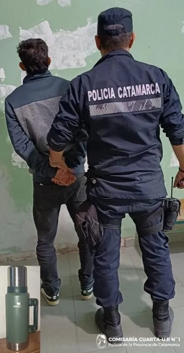 Que nos diga el secreto: empleada pública, de vacaciones en playas paradisíacas