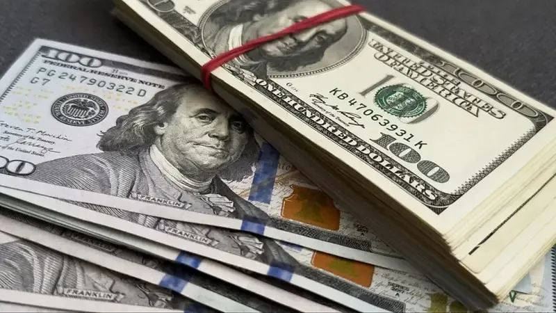 ¿Querés comprar dólares legalmente y más baratos que en el banco?: La clave