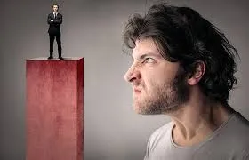 ¿Quiénes deben vacunarse este lunes y martes?