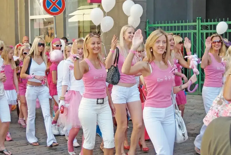 Quiénes son los incels de la vida real que mataron por frustración sexual e inspiraron la serie “Adolescencia”