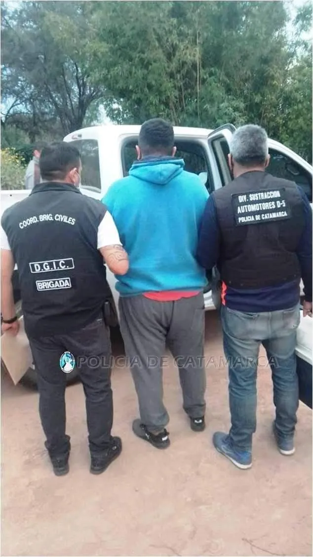 Quisieron hacer un asado en una plaza y la Policía se llevó la carne