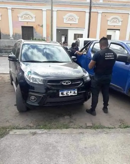Quisieron hacer un asado en una plaza y la Policía se llevó la carne