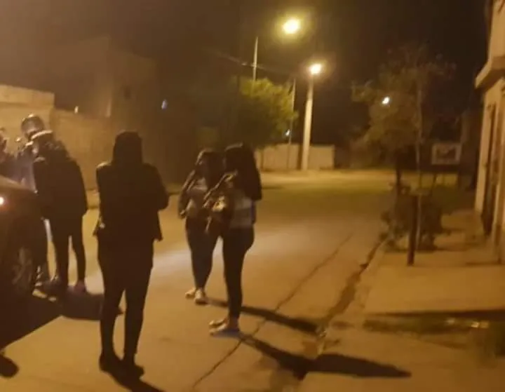 Realizan la "Marcha de las Piedras" por las víctimas de coronavirus