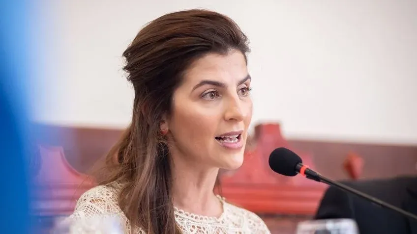 Rechazó la invitación al casamiento de su amiga por un detalle que generó un acalorado debate en las redes sociales