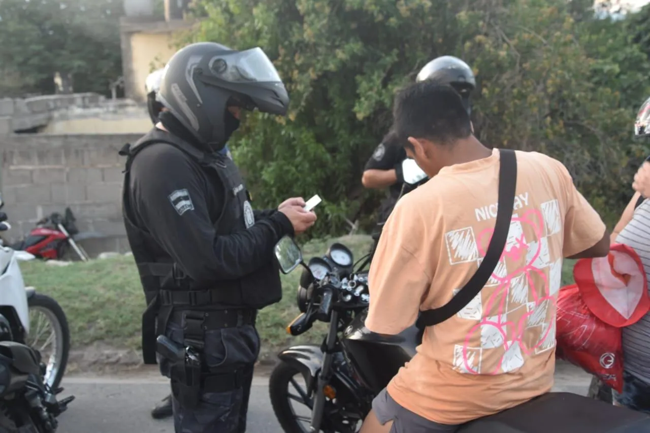 Reclusa atacó a una guardia y se autolesionó