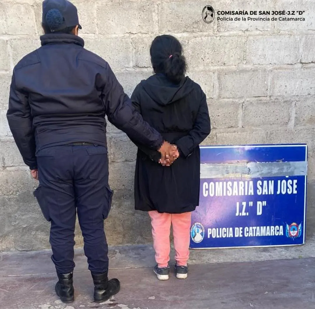 "Reduce el estrés y mejora el bienestar": por qué deberías vestir ropa de color negro