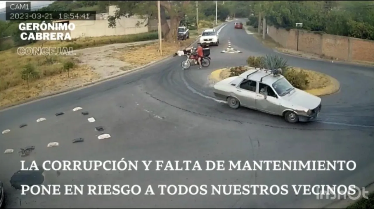 Rescataron una camioneta varada en el Río Los Nogales