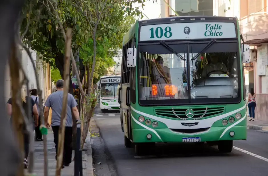 Rige el paro de colectivos