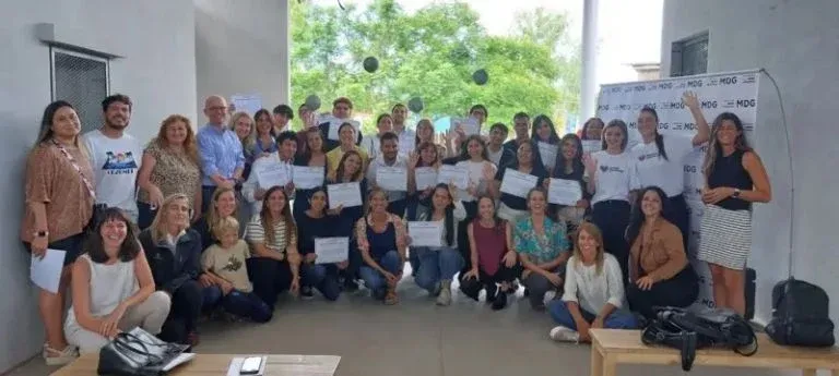 Robó un televisor, se tomó un remís y no lo pagó