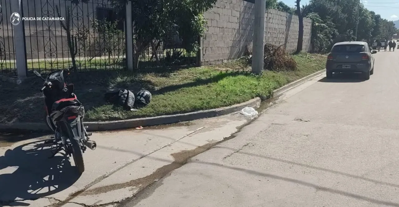 Rosario: incendiaron 4 vehículos estacionados en la puerta de una comisaría