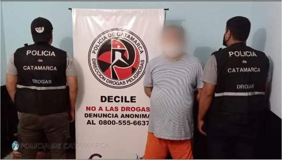 Sacó el auto de un cliente de su taller y lo chocó
