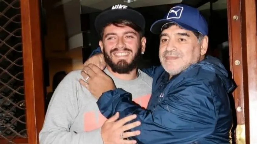 Salió un pez por la canilla