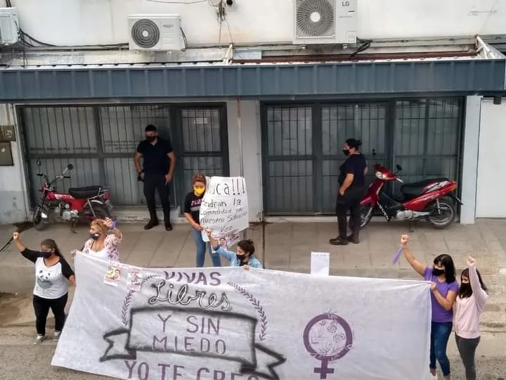 Salvajes: batalla campal con padres y entrenadores incluidos en un partido de inferiores (videos)
