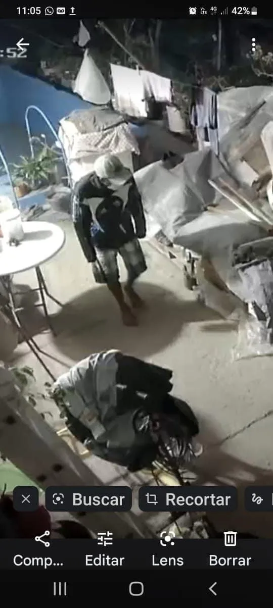 Sangrienta pelea entre hermanos: casi lo mata a machetazos