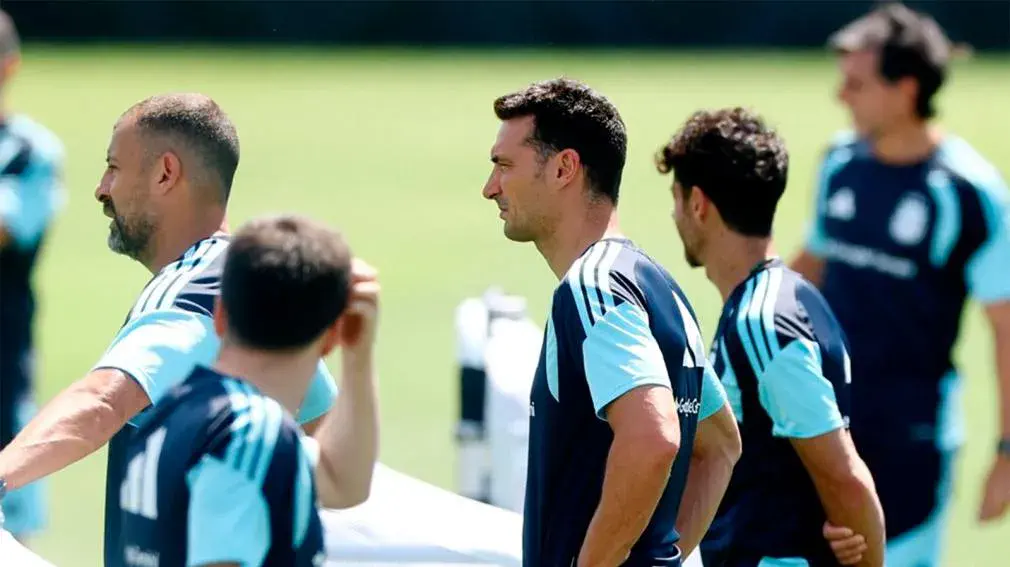 Scaloni evalúa dos cambios en Argentina para el segundo partido del Mundial ante Austria