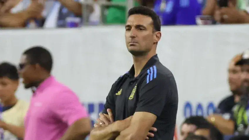 Scaloni podría hacer un "cambio" en la formación pensando en la final contra Colombia