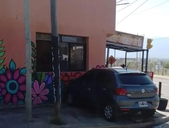 Se cansó de los "súper gritos" sexuales de su vecina y le escribió una desopilante carta
