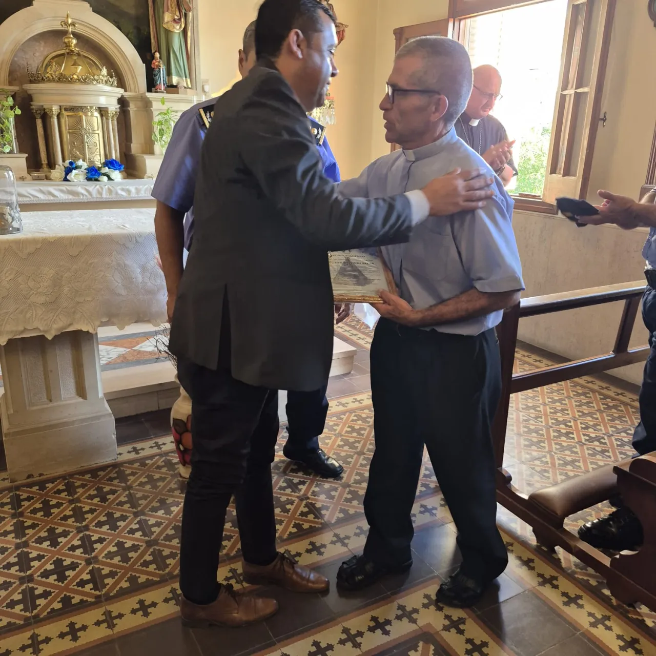 Se descompensó y murió mientras disputaba un partido