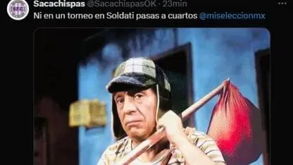 Se encadenó y amenaza con prenderse fuego a lo bonzo