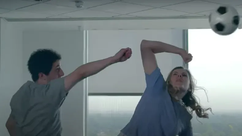 Se fue a bailar, cometió un error imperdonable y desató la furia de todos sus vecinos