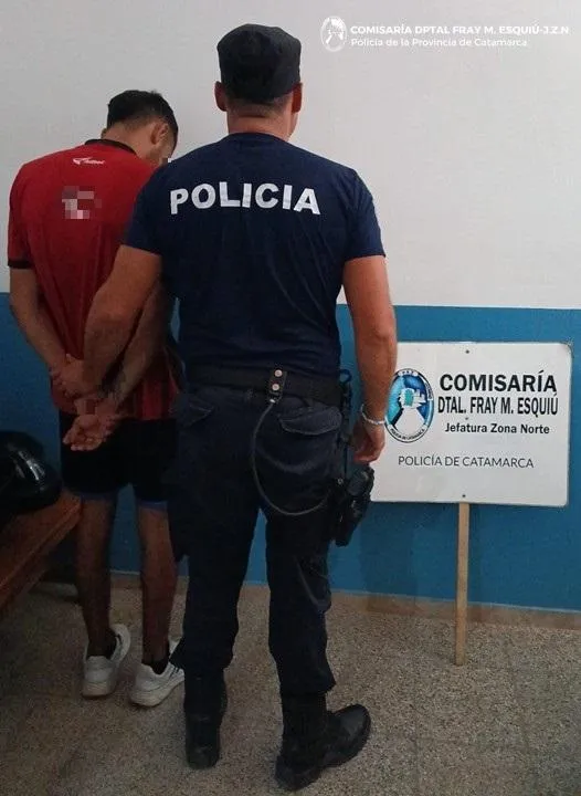 Se fueron de vacaciones y descubrieron por las cámaras que su vecino había entrado a robar a su casa