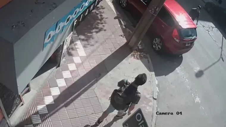 Se hizo la muerta y se salvó de un femicidio