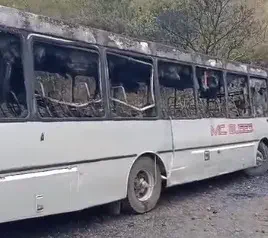 Se incendió un colectivo cuando subía la Cuesta de El Portezuelo