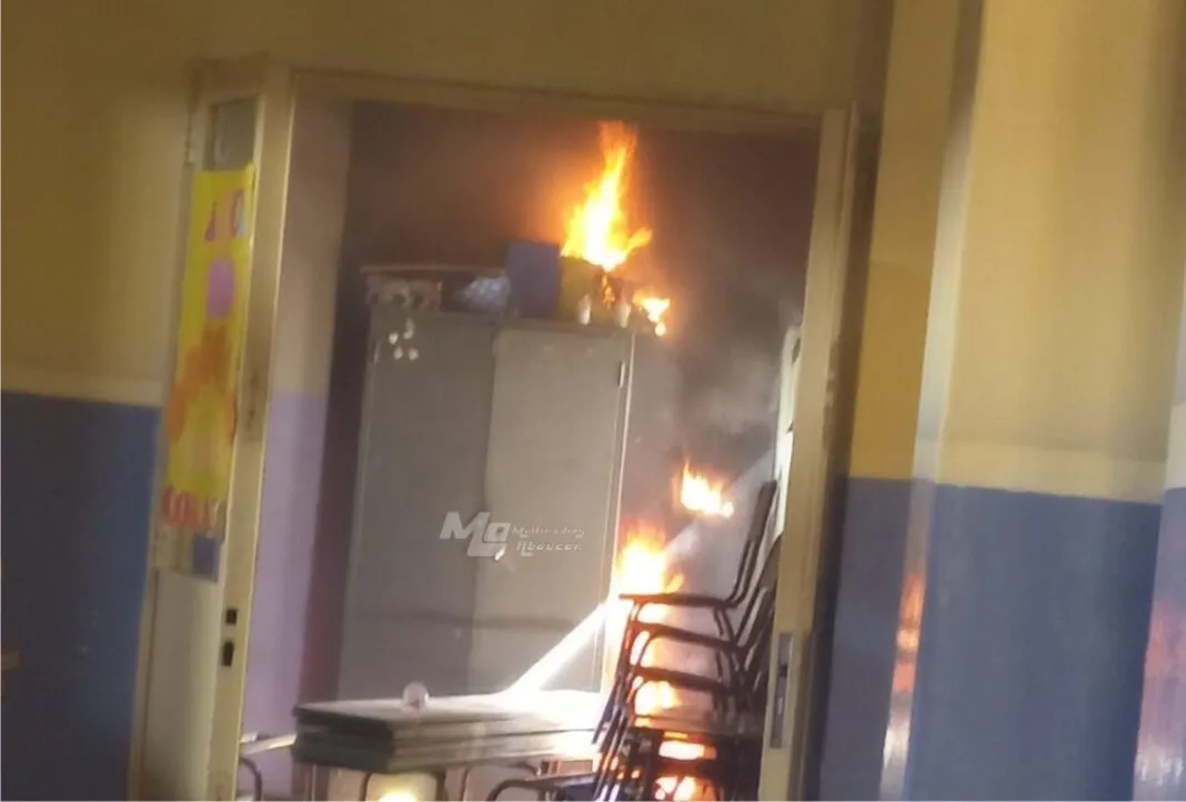 Se mudó a una casa, sacó una selfie y notó algo aterrador detrás
