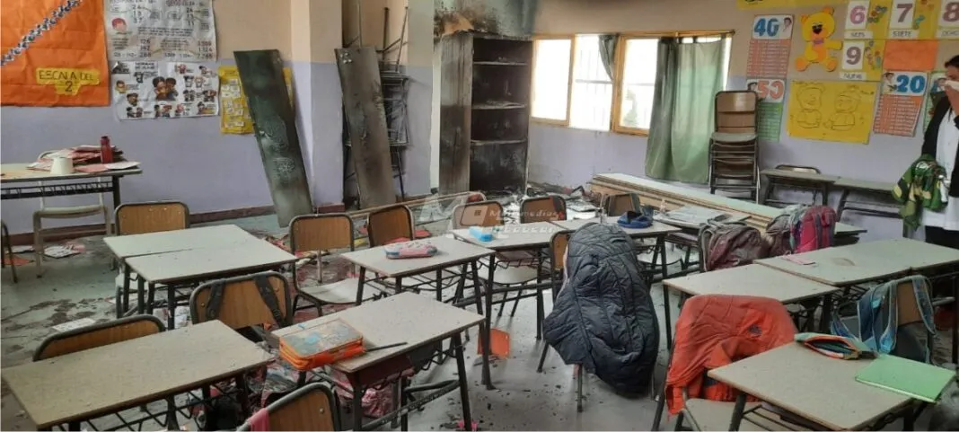 Se mudó a una casa, sacó una selfie y notó algo aterrador detrás