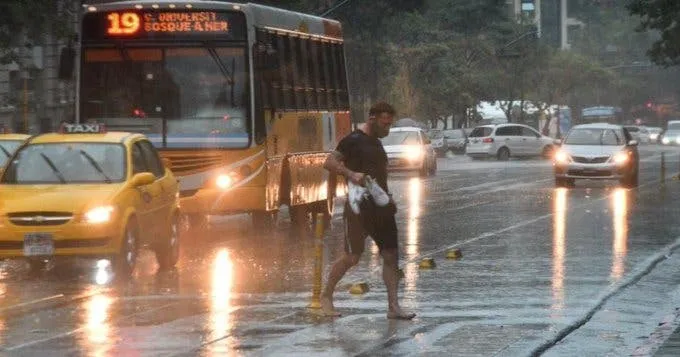 Se operó la nariz y le amputaron las dos piernas. Su dramática historia