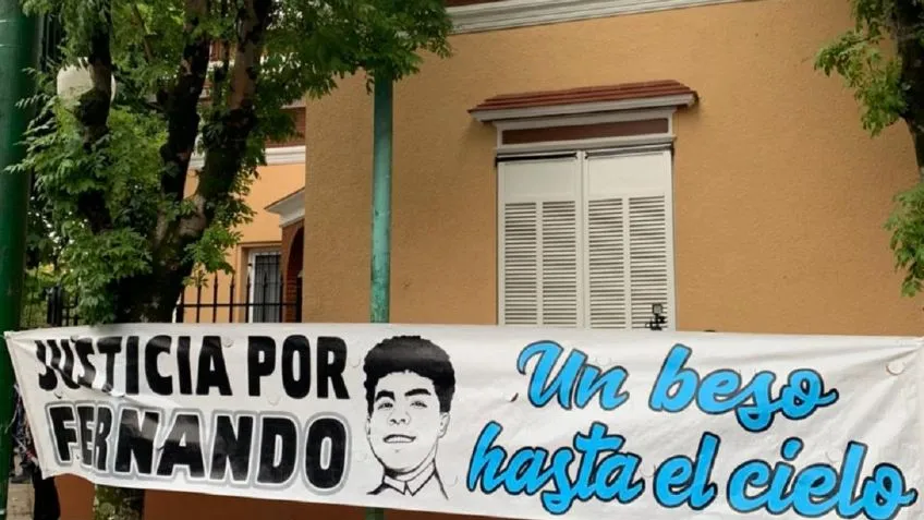 Se tiñó el pelo, usó una bolsa de plástico para que se le seque y terminó arruinando todo