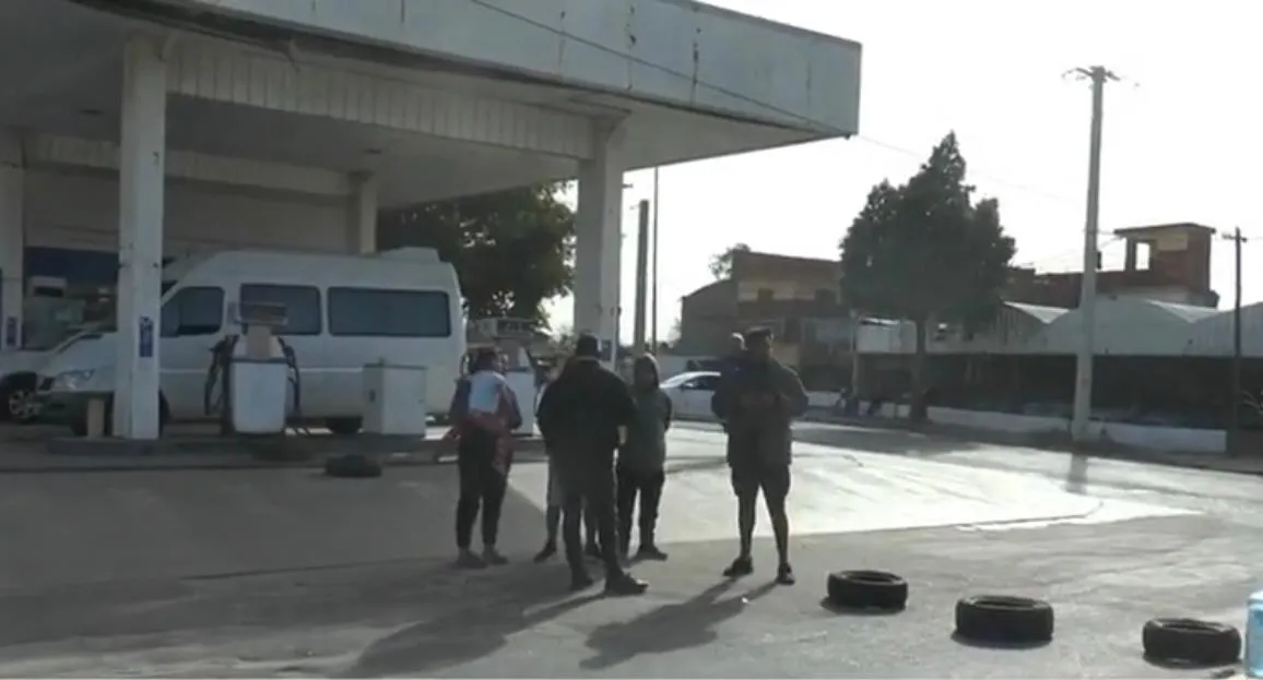 Secuestran un arma de fuego y una camioneta en Los Altos