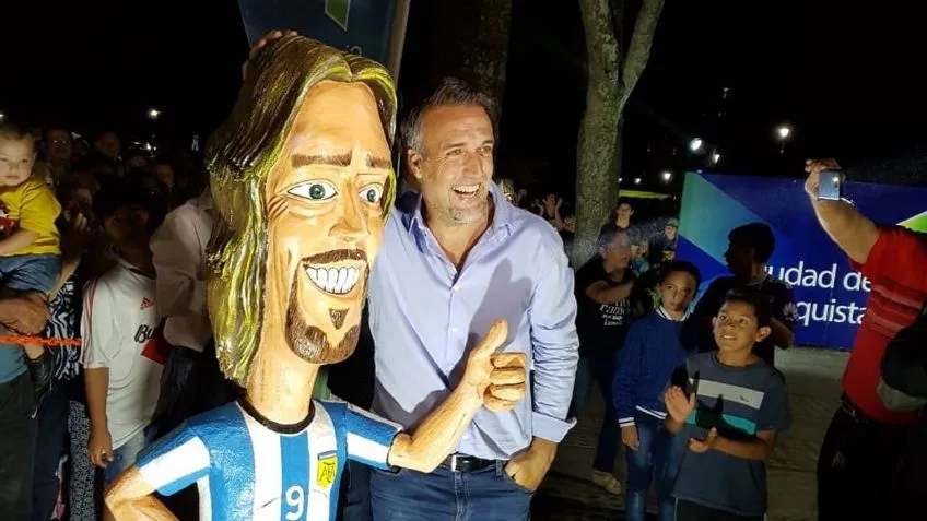 Sismo en la madrugada de este lunes