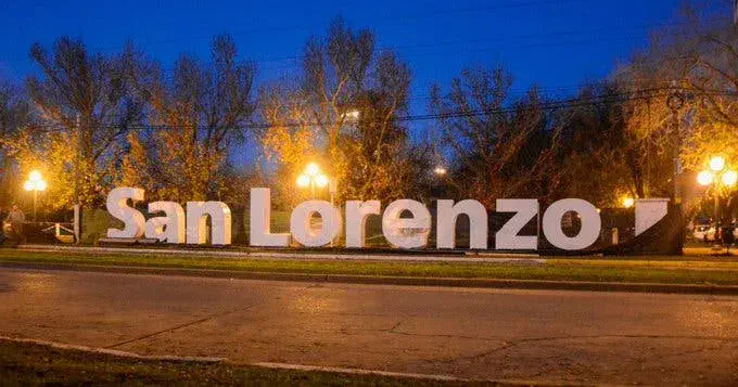 Su ex la golpeó, la dio por muerta, la escondió debajo de una cama y su hija de 12 la salvó