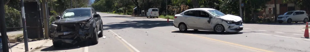 Sujeto golpeó salvajemente a dos hombres