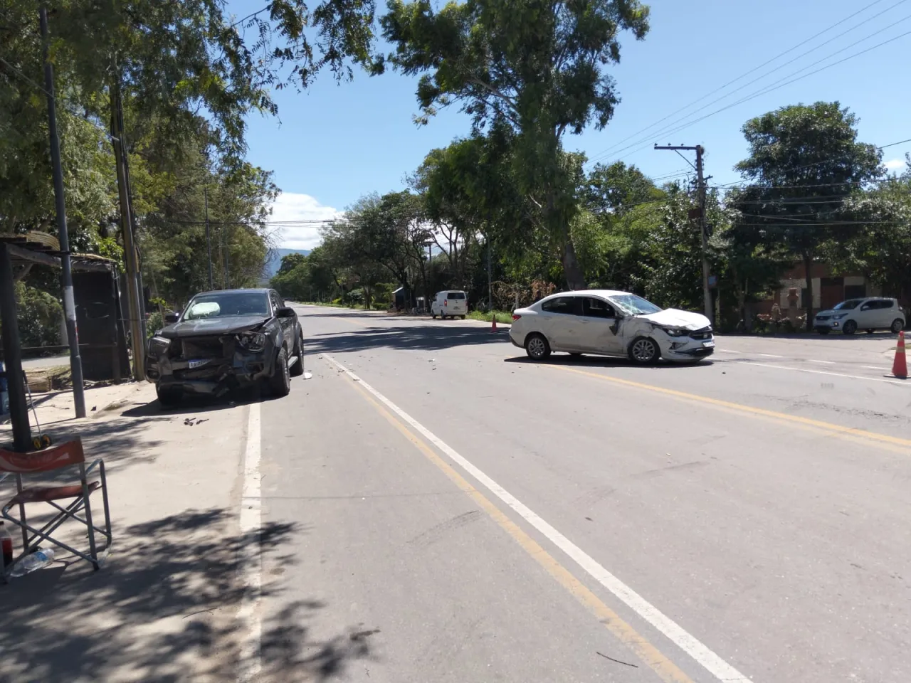 Sujeto golpeó salvajemente a dos hombres