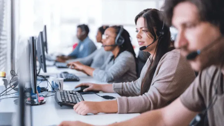 Telecom ofrece trabajo remoto en todo el país con sueldos de hasta $332.000: cómo y dónde postularse