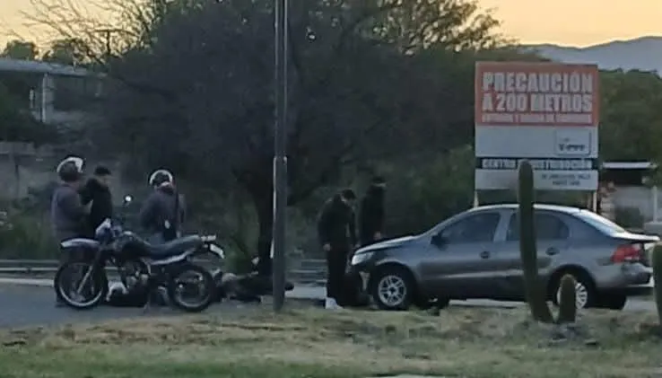 Tienen 26 y 15 años: dos mujeres a los golpes