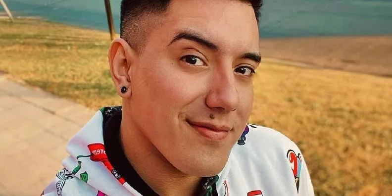 Tiró a sus hijos desde un decimoquinto piso para cumplir un reclamo de su nueva pareja