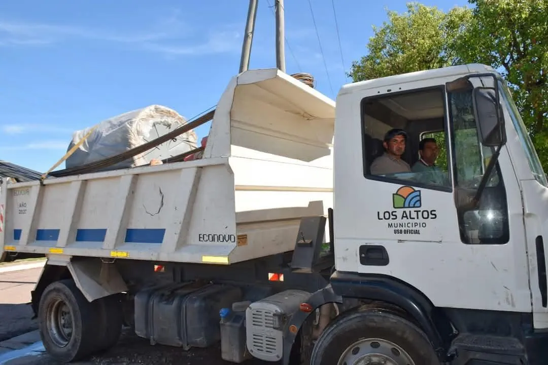 Tomar agua aunque no tengas sed te ayuda a vivir más años