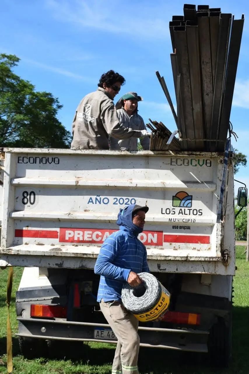 Tomar agua aunque no tengas sed te ayuda a vivir más años