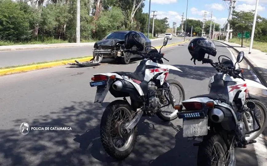 Tras inspecciones de talleres Policías secuestraron motopartes y una camioneta
