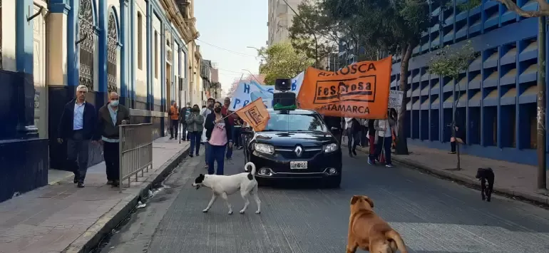 Tras un delito de estafa, secuestraron dos motocicletas y motopartes