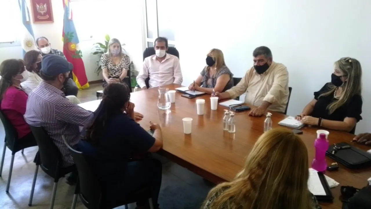 Tras una discusión pasional, le dispararon en la vía pública
