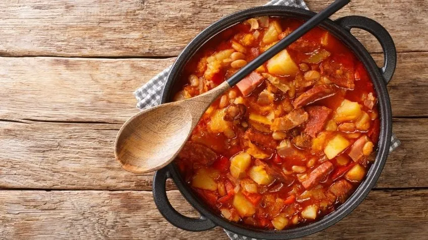 Trucos de limpieza caseros para limpiar las manchas de tintura de la piel